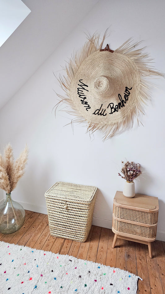 Chapeau brodé à grandes franges