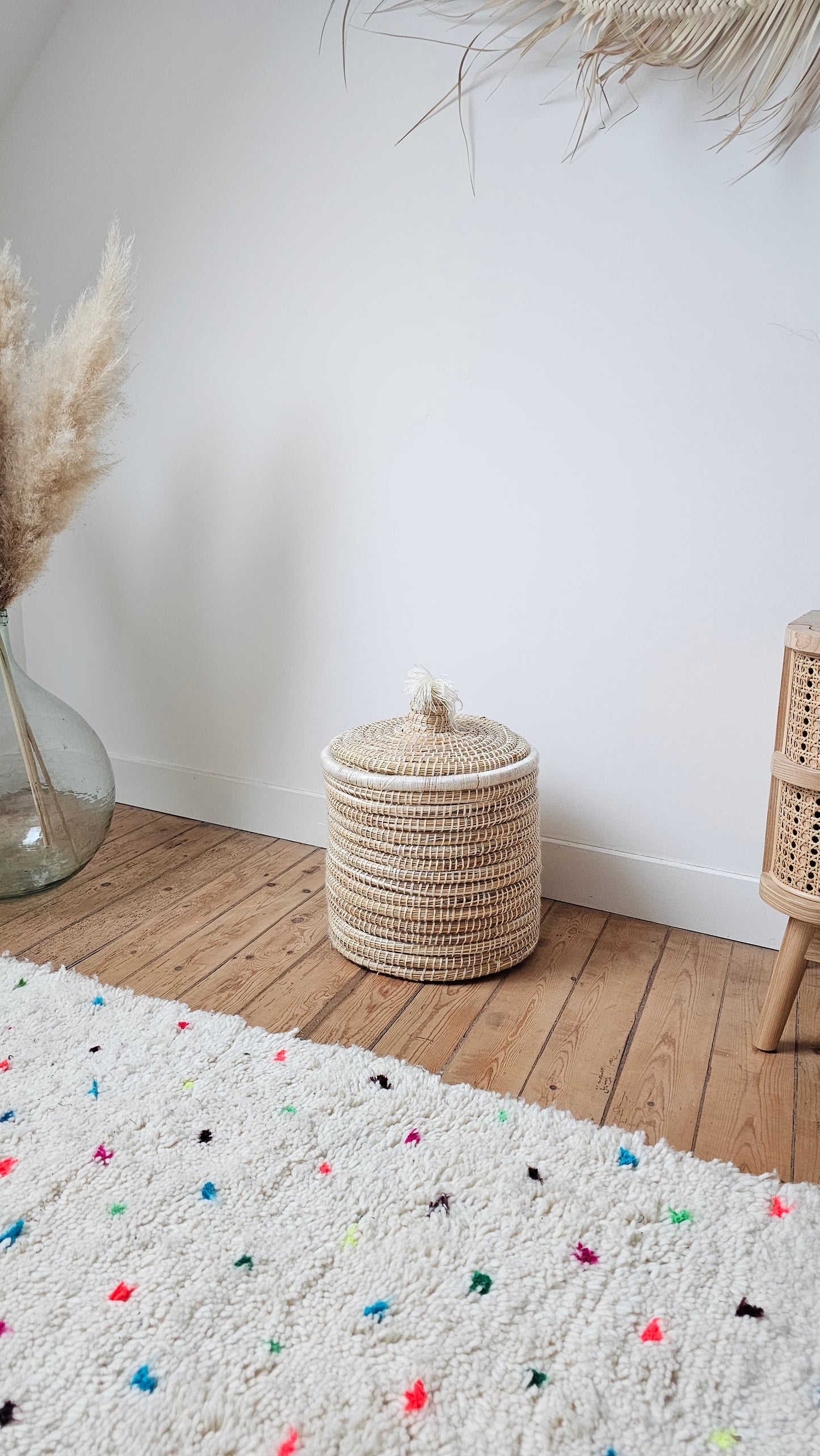 Panier artisanal décoratif